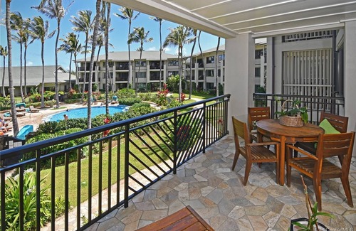 Kahuku Villa | Luxurious Oceanfront Villa with hot tub, pool, on the North Shore