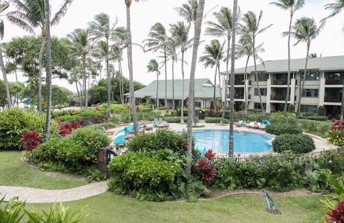 Kahuku Villa | Luxurious Oceanfront Villa with hot tub, pool, on the North Shore