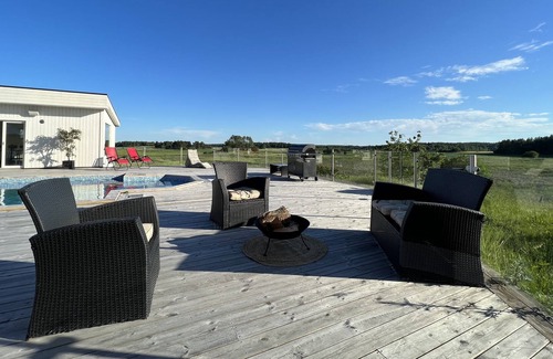 Herresta Cottage | Luxurious party house with spa and pool 7 min from airport