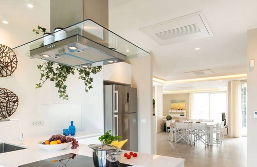 Stazzo Villa | Luxurious sea front villa with private pool