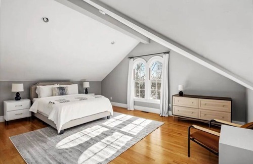 Dorchester House | Luxurious Spacious 3BD/2.5BA Condo w/Garage & Pool
