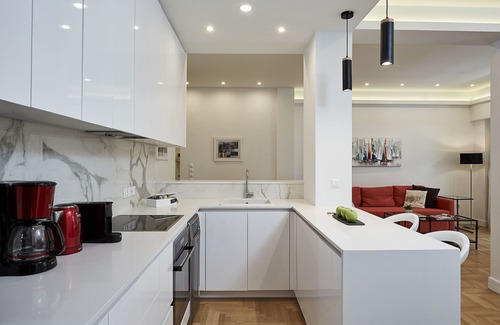 Ilisia Apartment | Luxurious Spacious Apt next Hilton Area