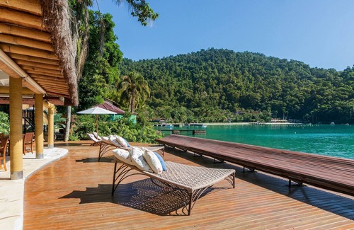 Mambucaba Villa | Luxurious tropical villa by the sea - Ang011