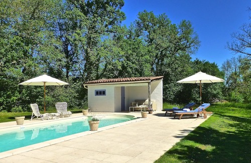 Montgesty House | Luxurious Two Bedroom Gite with Private Pool. La Vigne Vierge Gite de Charme