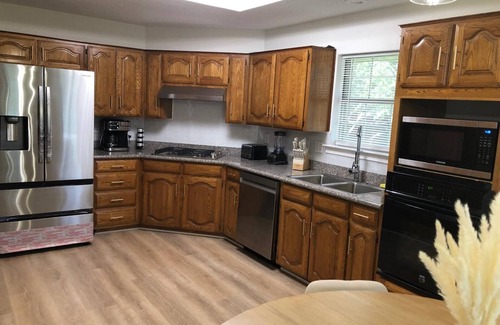 Mesquite House | Luxurious Villa at Mesquite with Pool 3BD/2BA.