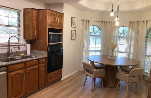 Mesquite House | Luxurious Villa at Mesquite with Pool 3BD/2BA.