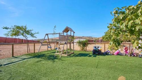 Prado del Rey Villa | Luxurious Villa in Prado del Rey with Pool