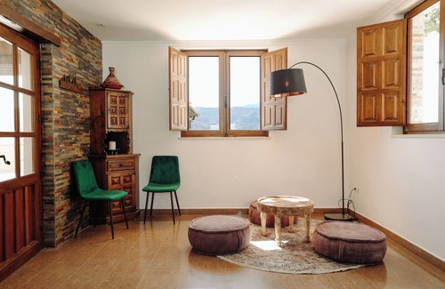 Priego de Cordoba Villa | Luxurious villa nestled amongst olive groves with stunning mountain views.