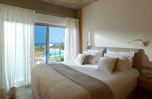 Vathianos Kampos Villa | Luxurious Villa with sea view,Heated pool & Sauna