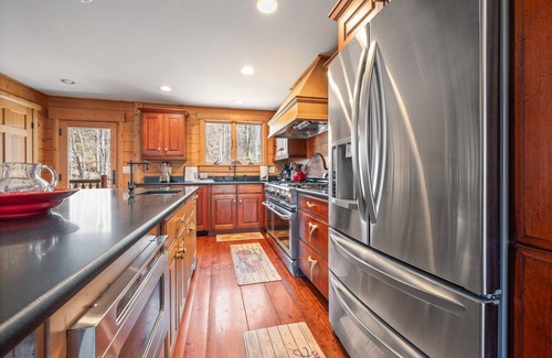 Bearsville House | Luxurious Woodstock Home Rental Catskill Mountains Views & Private Retreat