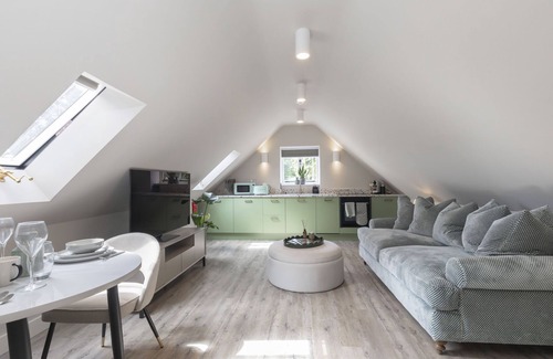 Rodborough House | Luxury 1-Bed Annex on Rodborough Common