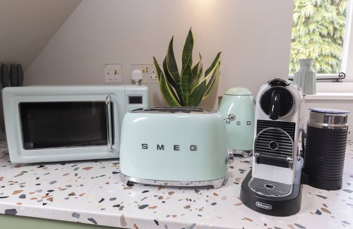 Rodborough House | Luxury 1-Bed Annex on Rodborough Common