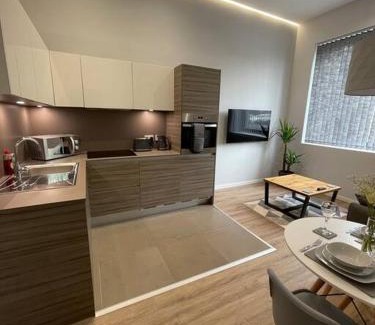 Bournville Apartment | Luxury 1 Bedroom Bournville Apartment