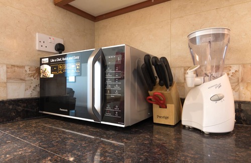 Rumailah Apartment | Luxury 1 BR Beach Apartment with Full Sea View