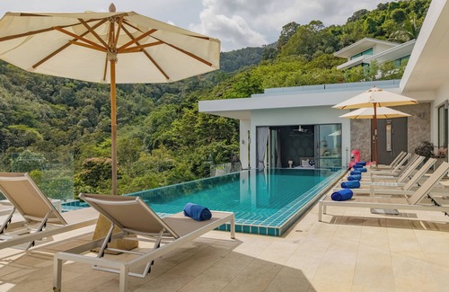 Cherngtalay Villa | Luxury 12 Bed Villa, Sleep 12-30 pax, Infinity Pool, Private Chef, Bar, Cinema,