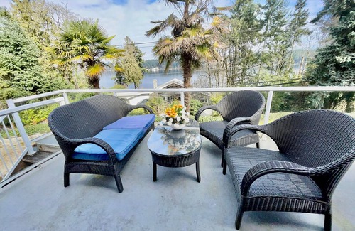Mercer Island House | Luxury 180 degree Lake View N Mercer Island Home