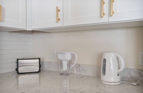 Tempe Apartment | Luxury 1B1B Tempe with Free Parking, Arcade, and Pool Access