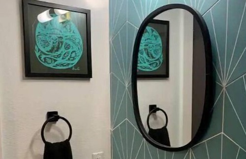 Travis Heights Apartment | Luxury 1BD studio SoCo/Downtown & Walking Trails