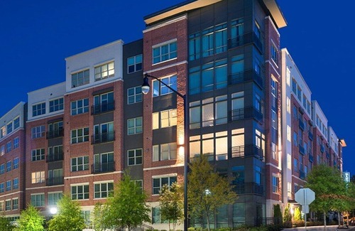 Buckhead Village Apartment | Luxury 1Bed /1 Bath in Buckhead (Full Service Building)