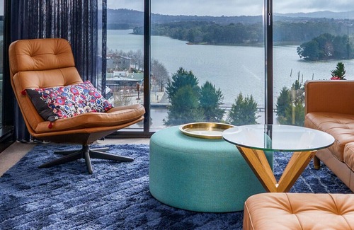 Belconnen Apartment | Luxury 1BR Apt with Lake Views in Belconnen