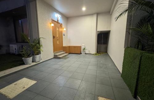 Vadodara House | Luxury 1BR in 4BHK Shared Spaces Vadodara