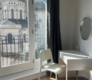 Cathedral Quarter Apartment | Luxury 2 Bed Gem In Heart Of Belfast