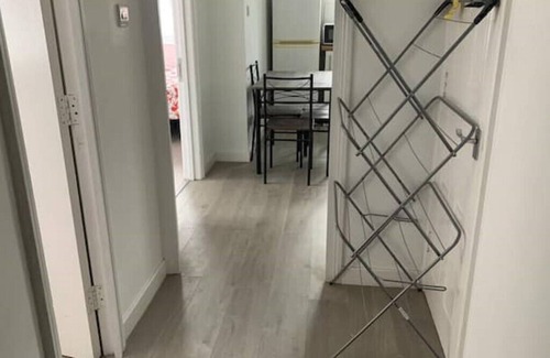 Clementswood Condo | Luxury 2 Bedroom Flat Near Rail Station in London