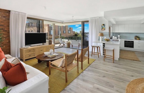 Mooloolaba Apartment | Luxury 2 Bedroom Unit Mooloolaba