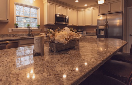 Rowland House | Luxury 2 Master suite with Hot Tub & Sauna