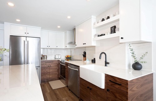 Blackcomb Apartment | LUXURY- 2BA/BA True Ski-in/Ski-out, HotTub&Pool