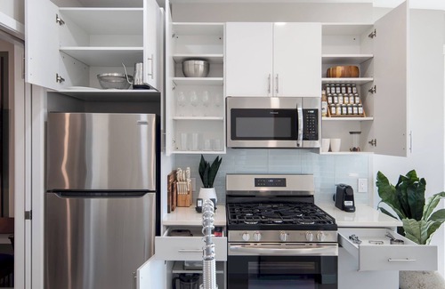 The Hill Apartment | Luxury 2BR Apt + Work-From-Home Space