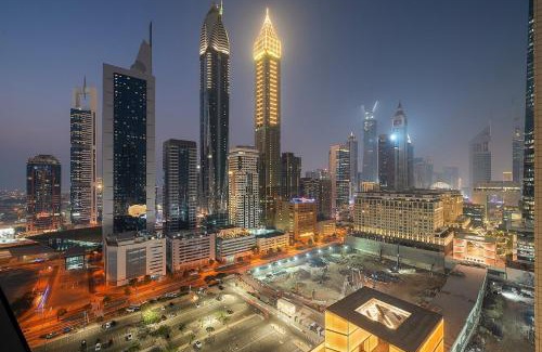 DIFC Apartment | Luxury 2BR with Pool Near Dubai Mall, Burj Khalifa, Metro