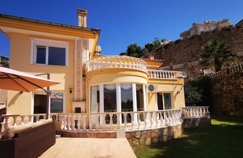 Seki Villa | luxury 3+1 villa situated in Kargicak, Alanya. Perfectly located villa !