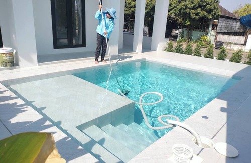 San Phak Wan House | Luxury 3-bedrooms family pool villa with AC and WiFi in good location Hangdong