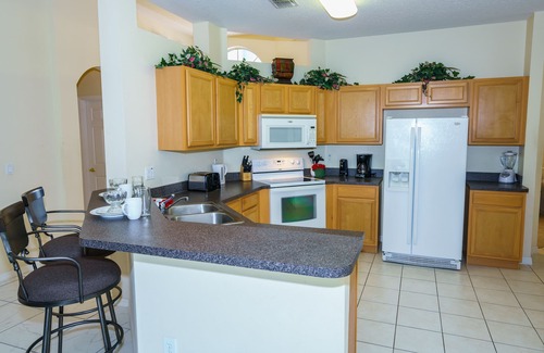 Haines City Villa | Luxury 4 BR/3 BA Villa - Pool/Spa Not Overlooked, Games Room