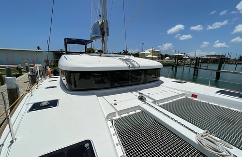 Lubbers Quarters Cay Boat Rental | Luxury 40 ft Catamaran in Marsh Harbour
