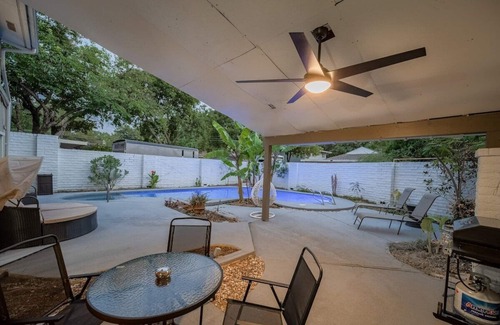 Dallas House | Luxury 5BR Home w/Pool, Cinema & Game Room