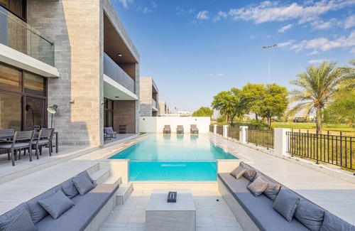 Dubai Sports City Apartment | Luxury 5BR Villa with Private Pool & View