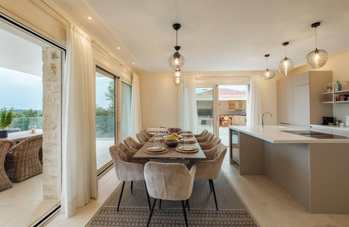 Petaleia Villa | Luxury 6 bedroom Villa with pool, Northeast Corfu, sleeps 12