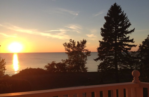 South Haven House | Luxury 7BR multifamily on Lake Michigan, Pool & Spa, New Kitchen and Mudroom!