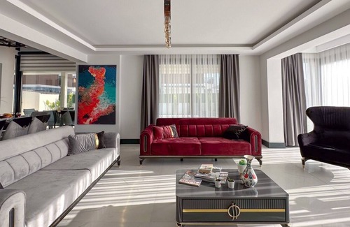 Ciftlik Villa | Luxury advantageous villa within walking distance to the beach