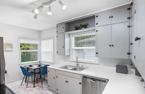West Salem House | Luxury and comfort at this cozy home