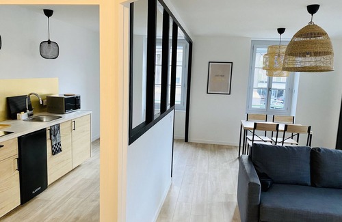 Montceau-les-Mines Apartment | Luxury Apartment - Street View