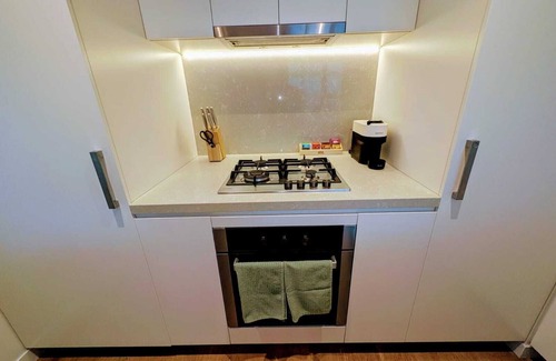 Fortitude Valley Apartment | Luxury Apartment - Set in a 5 star resort right on the edge of the city.