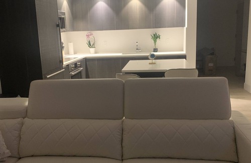 Downtown Fort Lauderdale Apartment | Luxury Apartment in the sky! Beach , restaurants, Bars