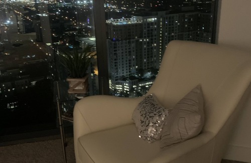Downtown Fort Lauderdale Apartment | Luxury Apartment in the sky! Beach , restaurants, Bars