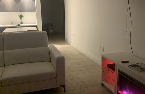 Downtown Fort Lauderdale Apartment | Luxury Apartment in the sky! Beach , restaurants, Bars