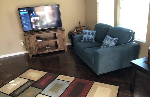 Anaheim Resort Condo | Luxury apartment by Disneyland & Covention Center ;min 1 Month stay