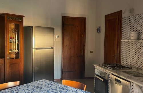 Livorno Apartment | Luxury apartment in villa a few steps from the sea