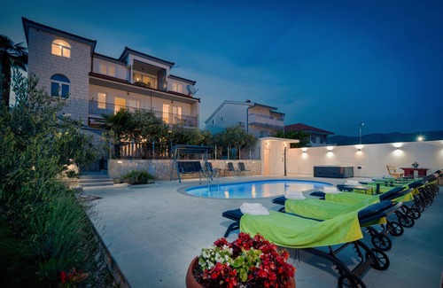 Mejasi Apartment | Luxury Apartment Katarina with swimming pool, private parking